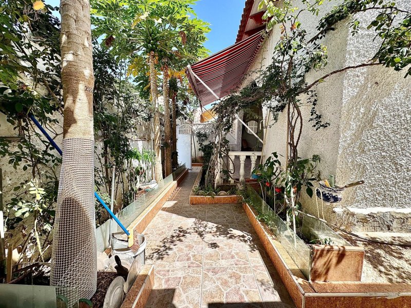 #1ZA9360 Venta de Casa en Torrevieja